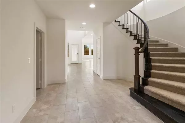 Fort Worth, TX 76120,929 Ryed Lane