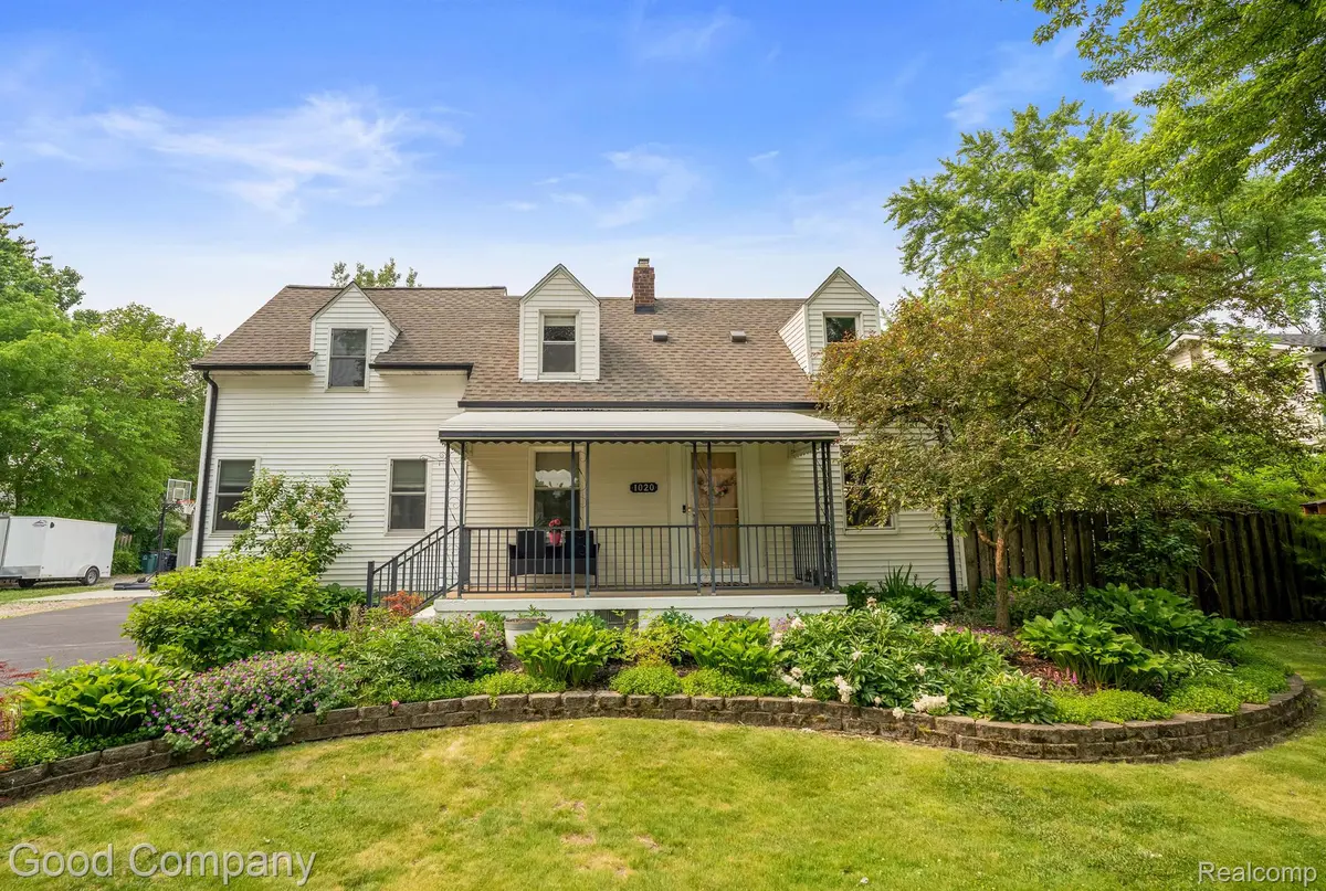 1020 LARCHWOOD DR, Troycity_oakland, MI 48083