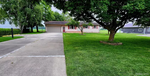 6380 CENTER ST, Unionville, MI 48767