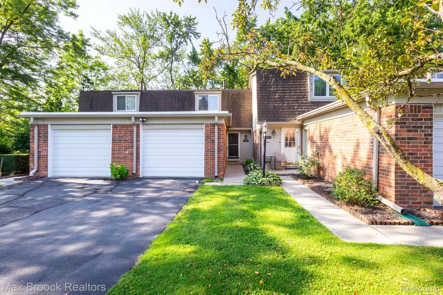 1187 ROLLING HILLS DR, Bloomfield Hills, MI 48302