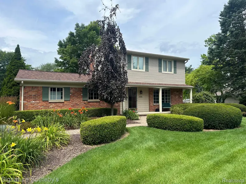 3485 HERITAGE FARMS DR, Highland, MI 48356