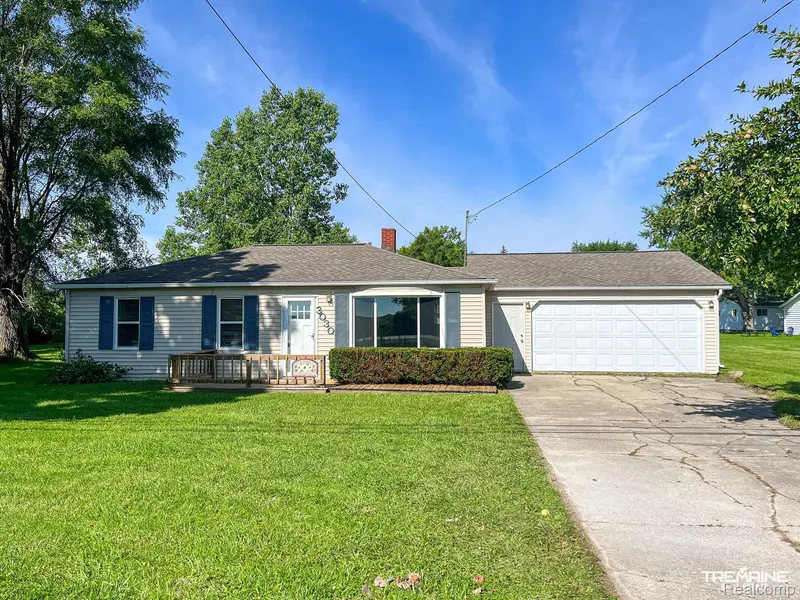 3030 S IRISH RD, Davison, MI 48423