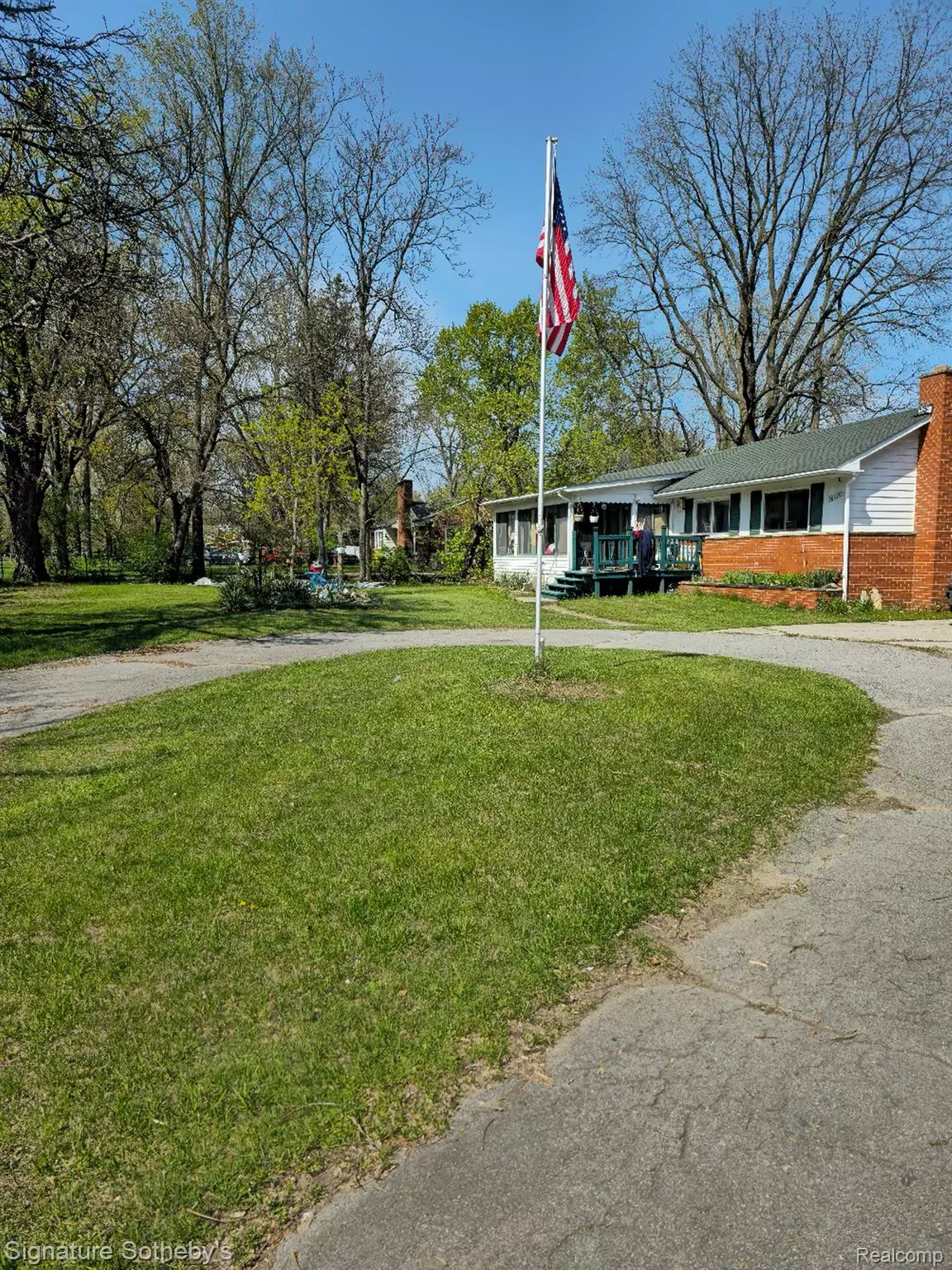 Redford, MI 48240,18220 INKSTER RD