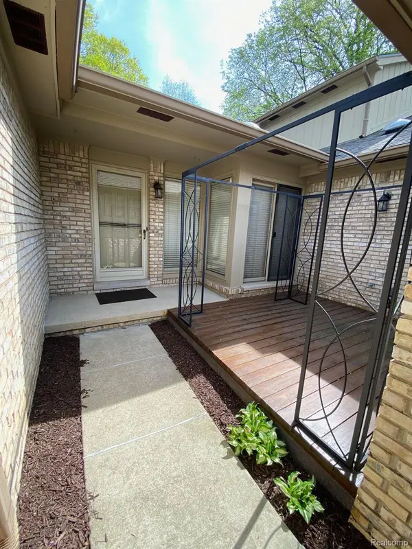 Clinton Township, MI 48038,17764 E KIRKWOOD DR