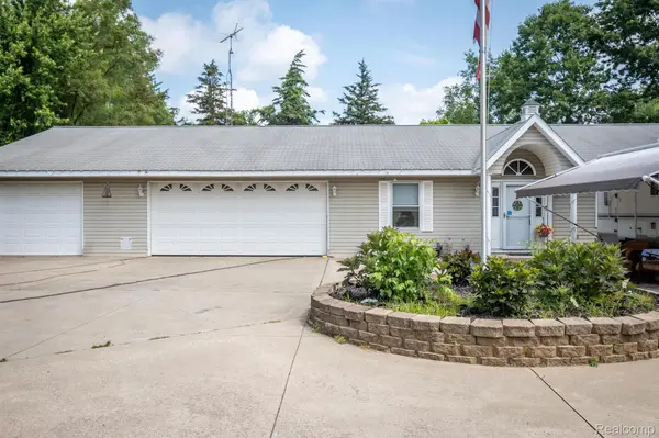 4254 W HIGHLAND RD, Highland, MI 48357