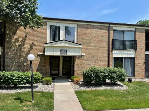 18405 UNIVERSITY PARK DR, Livonia, MI 48152