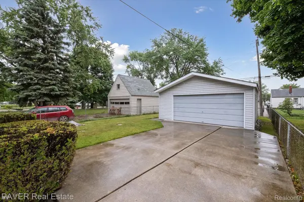 Redford, MI 48239,7336 DACOSTA