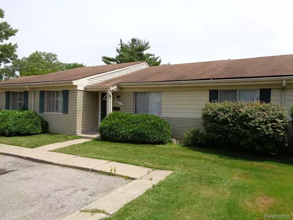 26691 FRANKLIN POINTE DR, Southfield, MI 48034