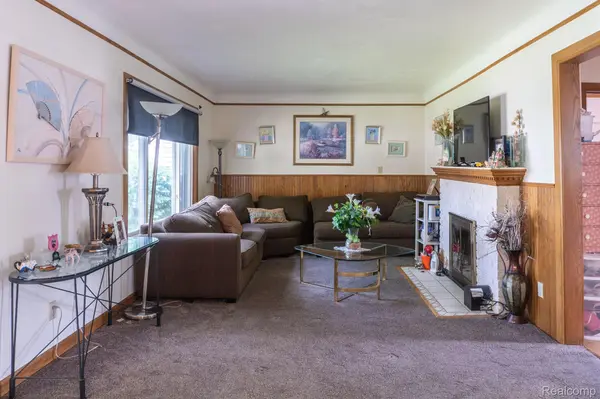 Farmington Hills, MI 48336,23020 TULANE AVE