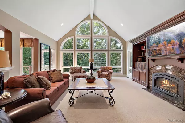 Ortonville, MI 48462,202 HIGH BANKS TRL