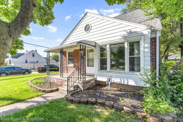 Harper Woods, MI 48225,19774 KENOSHA ST