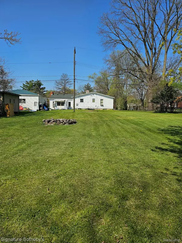 Redford, MI 48240,18220 INKSTER RD