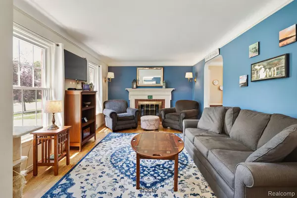 Grosse Pointe Woods, MI 48236,1922 VAN ANTWERP ST