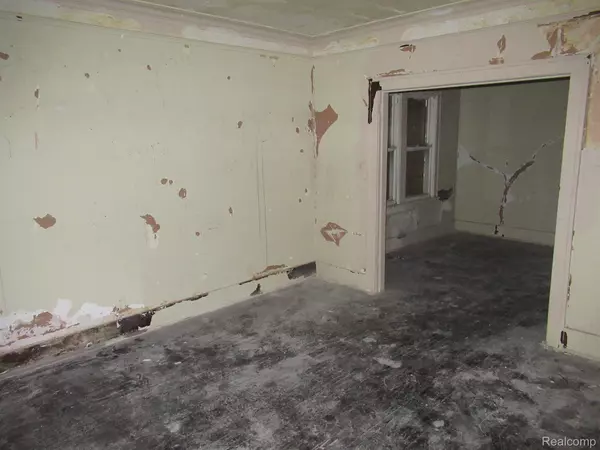 Highland Park, MI 48203,247 MIDLAND ST