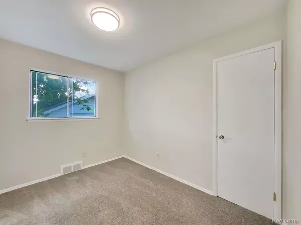 Redford, MI 48239,14115 SEMINOLE