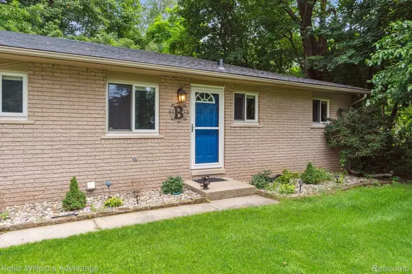 Highland, MI 48357,1116 W LIVINGSTON RD