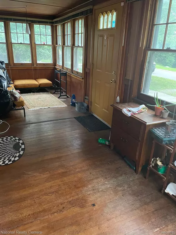 Redford, MI 48239,15550 LOLA DR