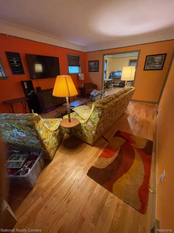 Redford, MI 48239,15550 LOLA DR