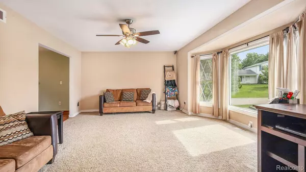 Washington, MI 48095,8583 Fairview CT