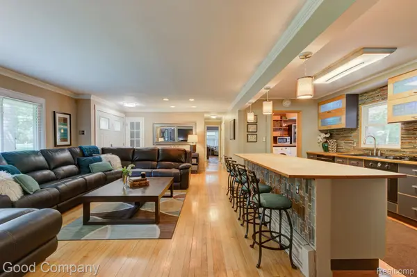 Southfield, MI 48033,24514 GLENEYRIE DR