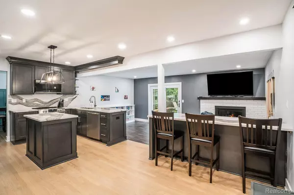 Grand Blanc, MI 48439,5180 SPINNING WHEEL DR