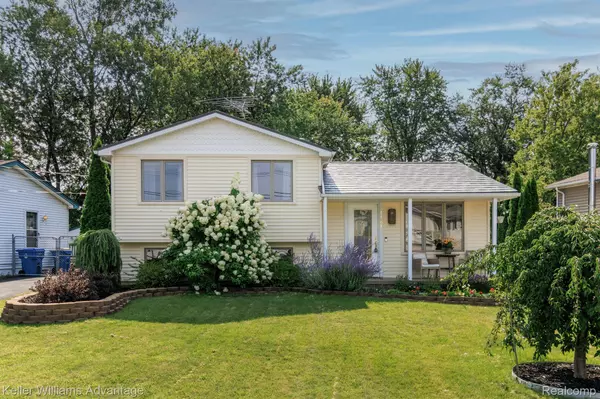 1161 OTTER AVE, Waterford, MI 48328