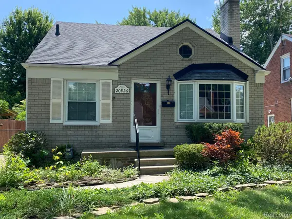20926 LENNON ST, Harper Woods, MI 48225