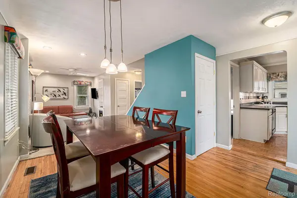 Redford, MI 48239,15464 DIXIE