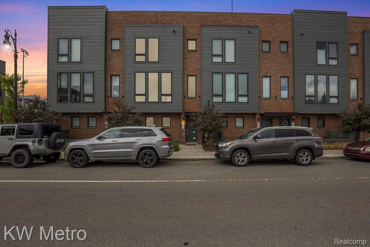 2215 TRUMBULL ST, Detroit, MI 48216