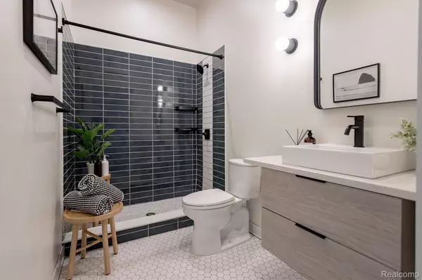 Detroit, MI 48202,2857 E GRAND BLVD #22