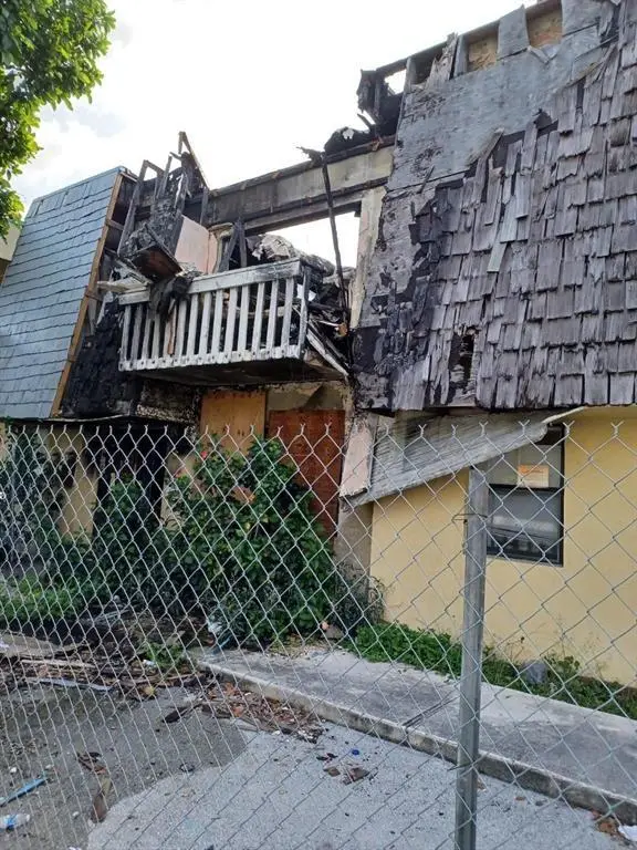 Delray Beach, FL 33445,937 SW 20th Ct