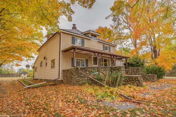 12743 Bryce,  Emmett,  MI 48022