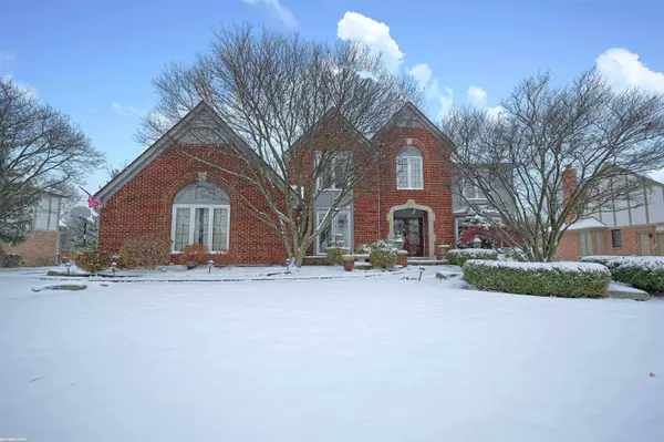 1827 Squirrel Valley, Bloomfield Hills, MI 48304