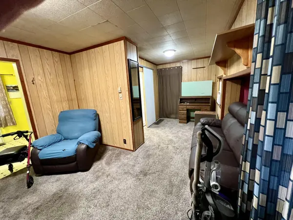 Buchanan, MI 49107,315 Short ST