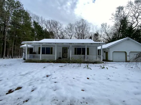 Twin Lake, MI 49457,3025 E River RD