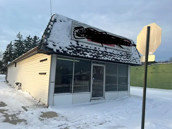 Owosso, MI 48867,720 S Chipman