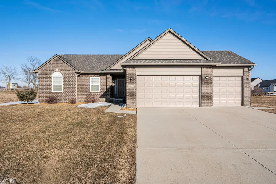 8023 Laguna, Grand Blanc, MI 48439