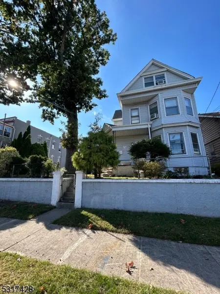 Paterson City, NJ 07524,212 Madison Ave