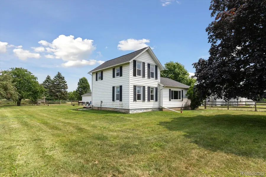 3084 Dennison RD, Dundee, MI 48131