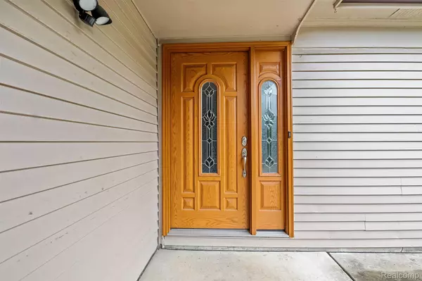 Troy, MI 48083,3730  ROOT DR