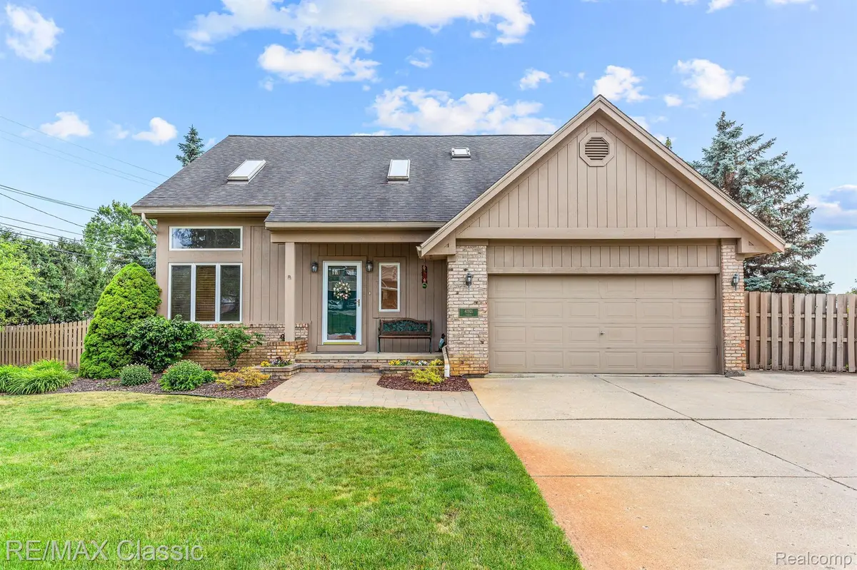 Novi, MI 48375,41921 Tamara ST