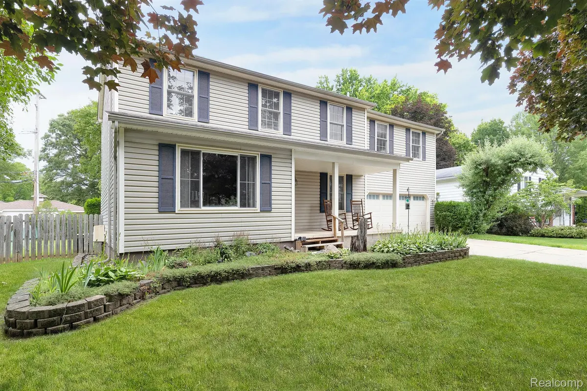 23433 Hollweg ST, Armada Vlg, MI 48005