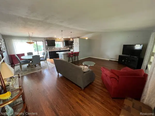 Livonia, MI 48154,34275 MUNGER DR