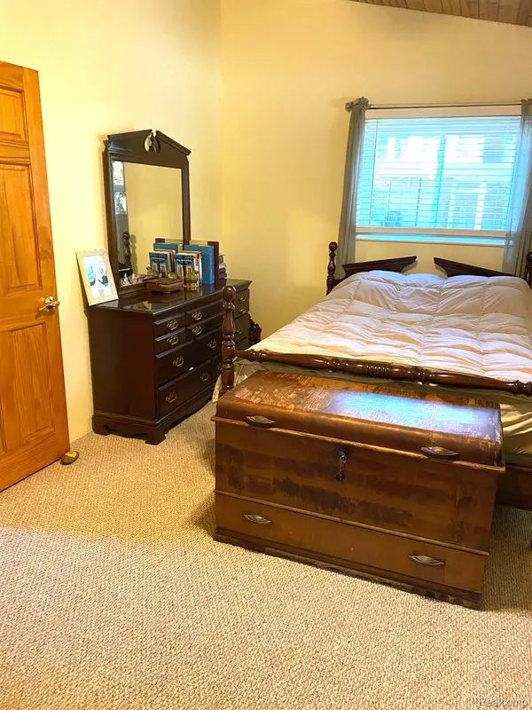 Stanwood, MI 49346,11136 E ROYAL RD