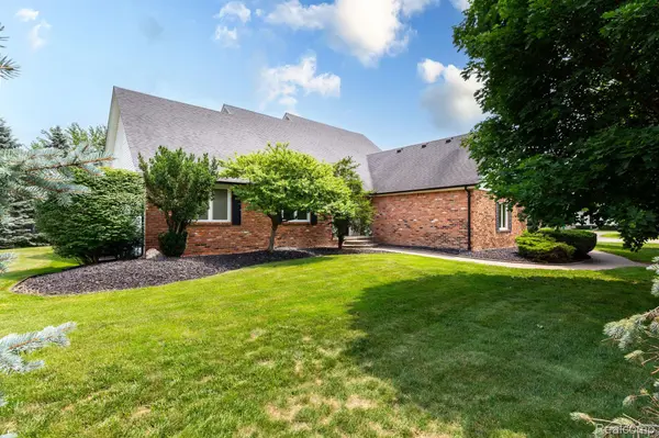 Shelby Twp, MI 48315,11689 LENNRY AVE