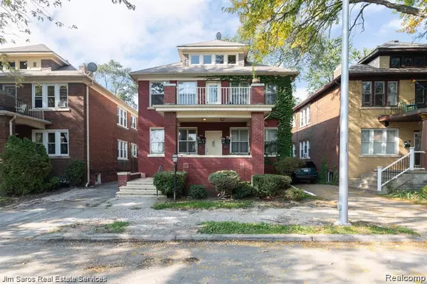 Grosse Pointe Park, MI 48230,843 Beaconsfield 1S