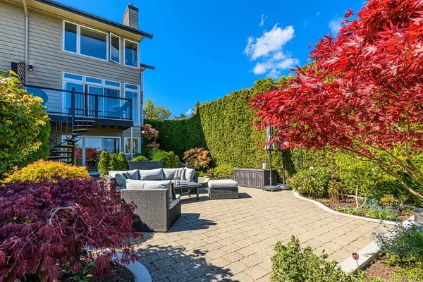 Esquimalt, BC V9A 6X8,1017 DeCosta Pl