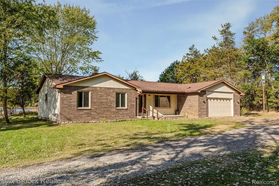 11200 Ford RD, Brighton, MI 48116