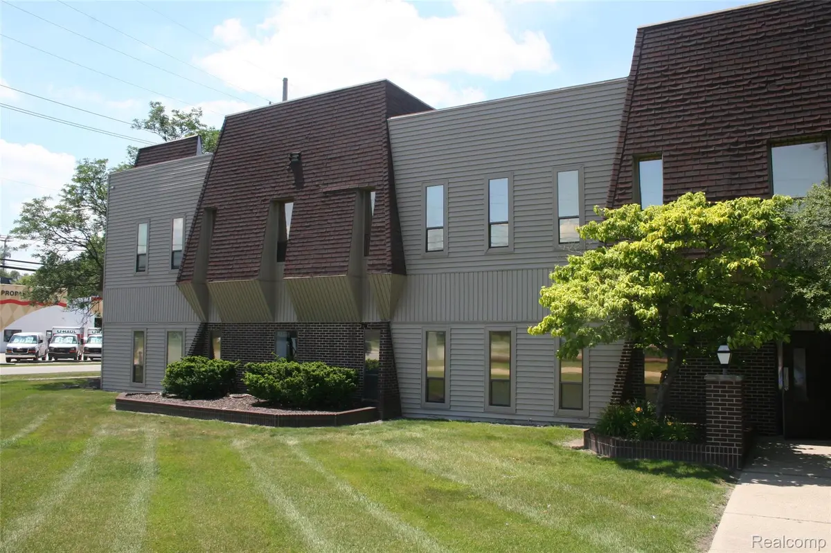 Southfield, MI 48033,22511 Telegraph RD 22511 Telegraph Suite 220