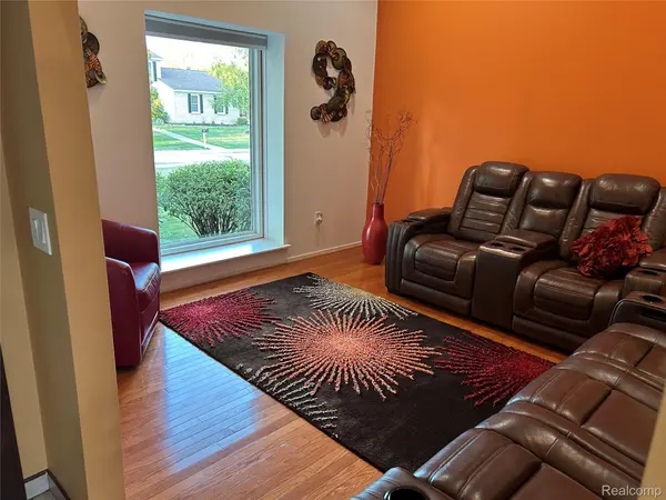 Farmington Hills, MI 48335,37731 E Stableview DR E